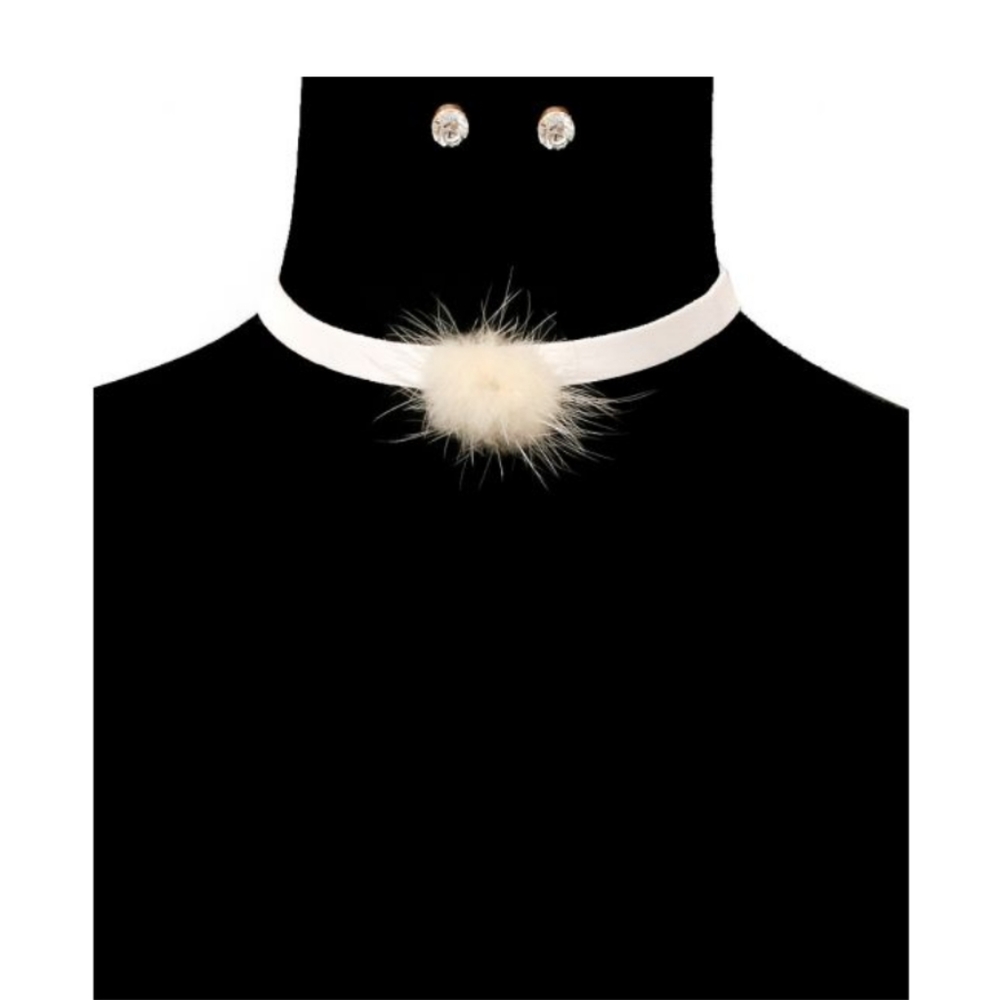 🆕🆕 Sweet Pom Pom Choker Set